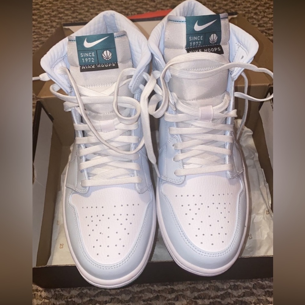 Air Jordan Retro 1 mid “Luka Doncic”